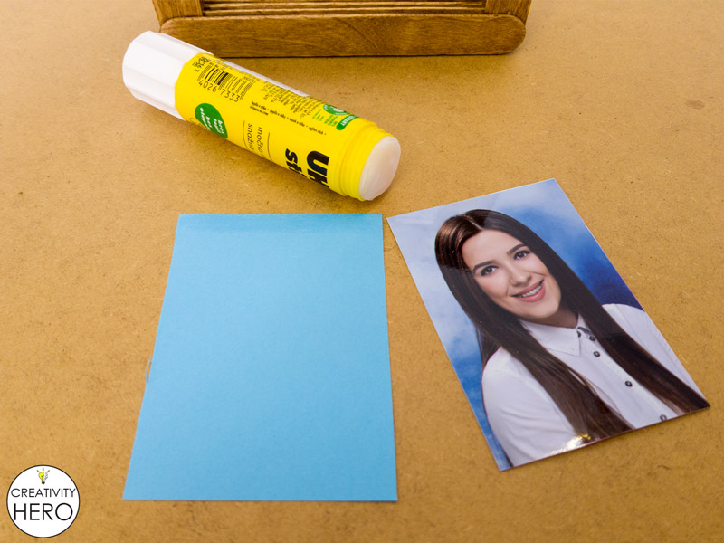 Simple DIY Picture Frame Using Popsicle Sticks 8